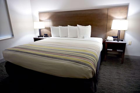 Premium bedding, in-room safe, soundproofing, iron/ironing board