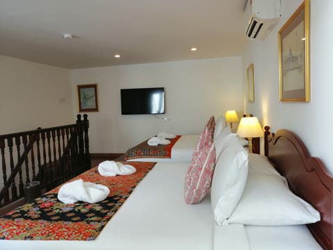 Grand Deluxe Room | Premium bedding, in-room safe, laptop workspace, rollaway beds