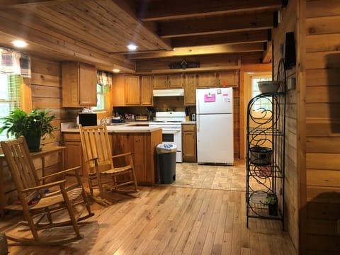 Appalachian Cabin, 2 Bedrooms, Hot Tub | Private kitchen | Full-size fridge, microwave, oven, stovetop