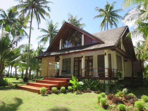 Premier Villa | Garden view