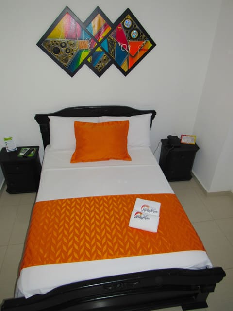 Double Room | Free WiFi, bed sheets