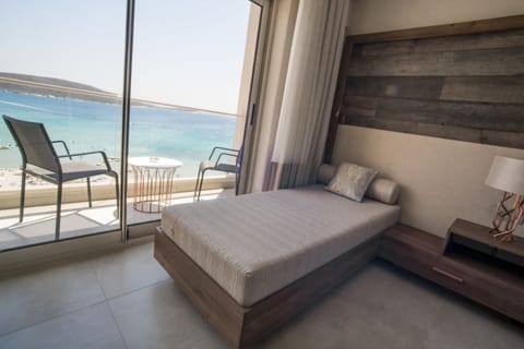 Deluxe Double Room, Sea View | Beach/ocean view