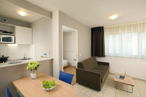 Apartment, 1 Bedroom (4 personnes / 4 people) | In-room safe, individually decorated, individually furnished