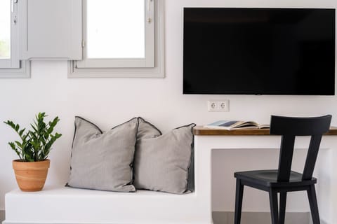 Superior Suite, Private Pool | Minibar, individually furnished, soundproofing, free WiFi