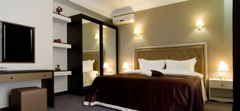 Junior Suite | Premium bedding, minibar, in-room safe, desk