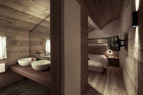 Classic Double Room (Colani Petit) | Minibar, in-room safe, blackout drapes, soundproofing