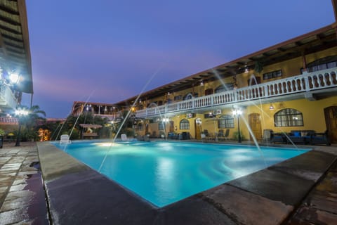 Outdoor pool, sun loungers