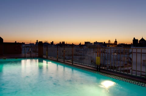 Seasonal outdoor pool, sun loungers