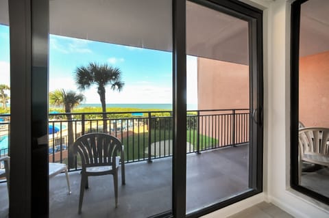 Standard Apartment, 2 Bedrooms, Ocean View | Balcony