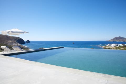 Infinity pool