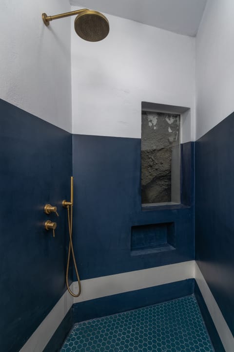 Hammam Villa with Plunge Pool | Bathroom | Combined shower/tub, designer toiletries, hair dryer, bathrobes