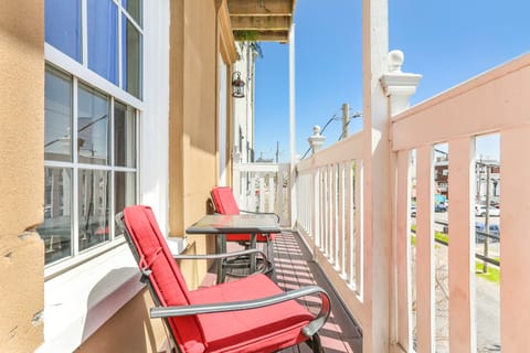 Comfort Condo, 4 Bedrooms, Balcony | Balcony