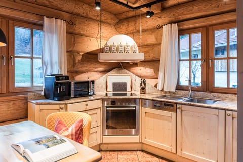 Superior Chalet, 3 Bedrooms, Non Smoking, Hot Tub | Private kitchen | Full-size fridge, microwave, oven, stovetop