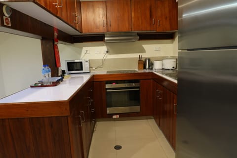 Room, 1 Bedroom | Private kitchen | Fridge, coffee/tea maker, electric kettle