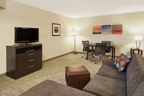 In-room safe, individually furnished, desk, laptop workspace