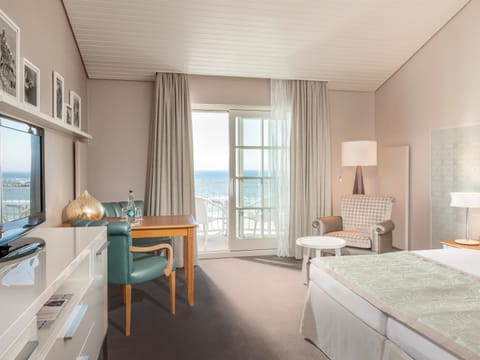 Basic Double or Twin Room, Balcony, Sea View | 1 bedroom, hypo-allergenic bedding, free minibar, in-room safe