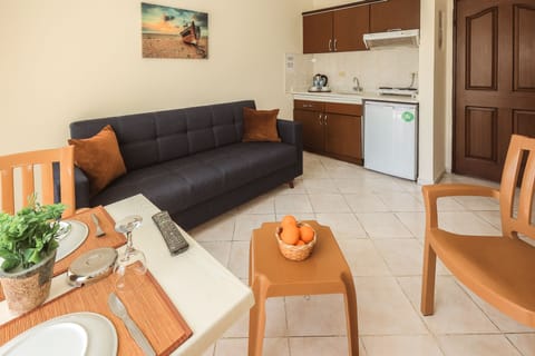 Apartment, 1 Bedroom | 1 bedroom, in-room safe, free WiFi