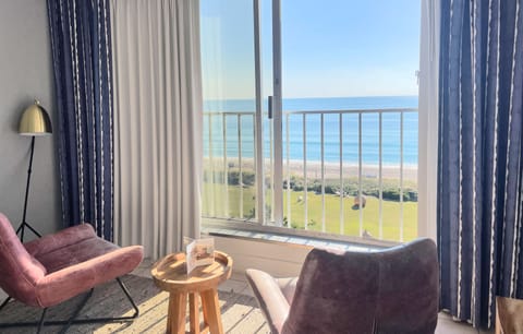 Club Room, 1 King Bed, Oceanfront | View from room