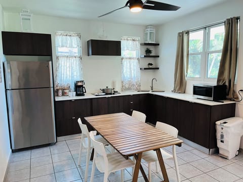 Family Apartment, 2 Bedrooms, Non Smoking, Kitchen | Private kitchen | Fridge, coffee/tea maker