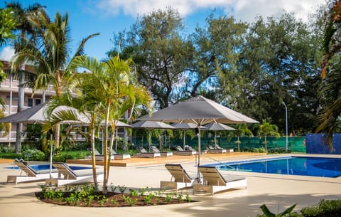 Outdoor pool, sun loungers