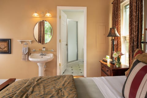 Room, Private Bathroom (Orchard House Gala Room) | Bathroom | Free toiletries, hair dryer, bathrobes, towels