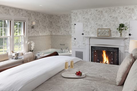 Room #4 - Roosevelt Suite, 1 King Bed, Fireplace, not pet friendly | Premium bedding, iron/ironing board, free WiFi, bed sheets