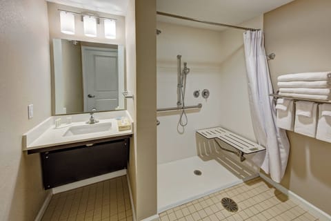 Studio, 2 Queen Beds, Non Smoking | Bathroom | Combined shower/tub, free toiletries, hair dryer, towels