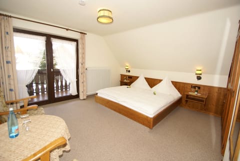 Comfort Double Room, Balcony | Room amenity