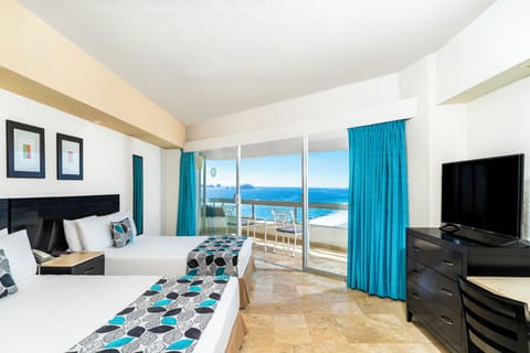 Superior Room, Sea View | Down comforters, in-room safe, desk, blackout drapes