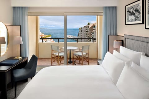 Deluxe Room, 1 Queen Bed (Riviera) | Premium bedding, down comforters, minibar, in-room safe