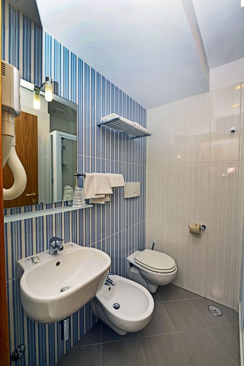 Double or Twin Room, Balcony | Bathroom | Free toiletries, hair dryer, bidet, towels