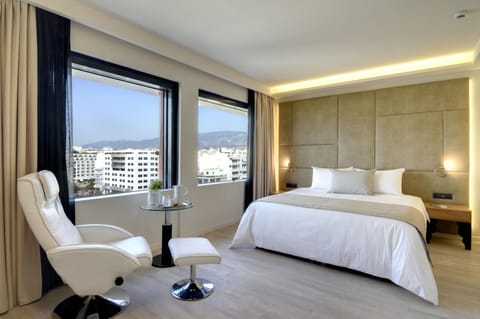 Executive Suite, Acropolis View | Premium bedding, minibar, in-room safe, desk