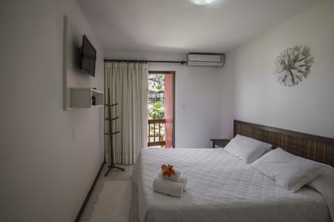 Double Room, Sea View | Minibar, in-room safe, blackout drapes, iron/ironing board