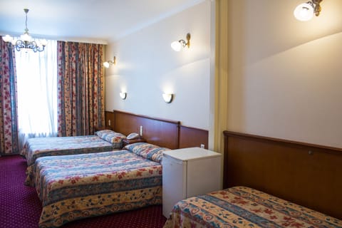 Family Room | Select Comfort beds, in-room safe, desk, blackout drapes