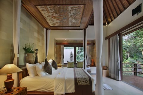 One Bedroom Pool Villa with Jungle View | Premium bedding, minibar, in-room safe, desk