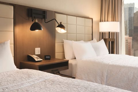 Premium bedding, in-room safe, desk, laptop workspace