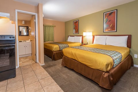 Comfort Studio Suite, 2 Queen Beds, Non Smoking | Down comforters, desk, soundproofing, free WiFi