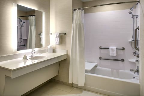 Room, 2 Queen Beds, Non Smoking | Bathroom | Designer toiletries, hair dryer, towels