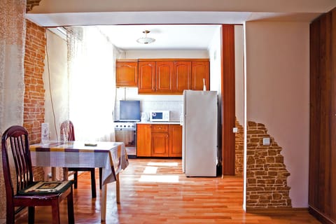 Studio-Apartment with Balcony, 47 Gogol St. | Private kitchen | Fridge, microwave, stovetop, electric kettle