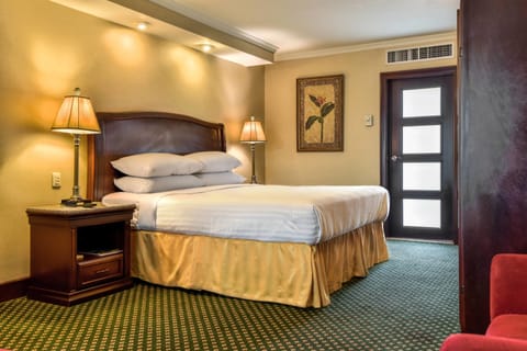 Room | 1 bedroom, premium bedding, in-room safe, desk