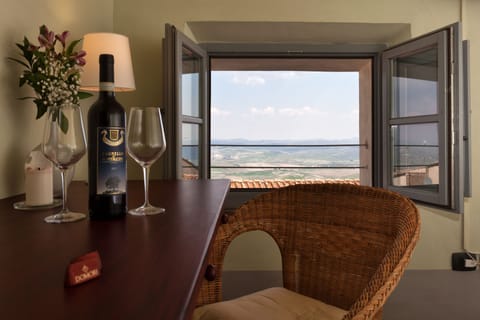 Standard Double Room (Valdorcia) | Desk, soundproofing, rollaway beds, free WiFi