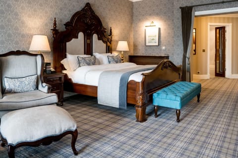 Premium bedding, memory foam beds, minibar, in-room safe