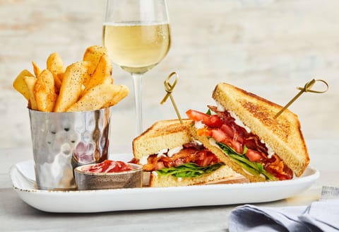 Breakfast and dinner served, American cuisine