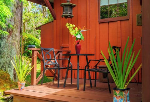 Romantic Cottage, 1 Queen Bed | Terrace/patio