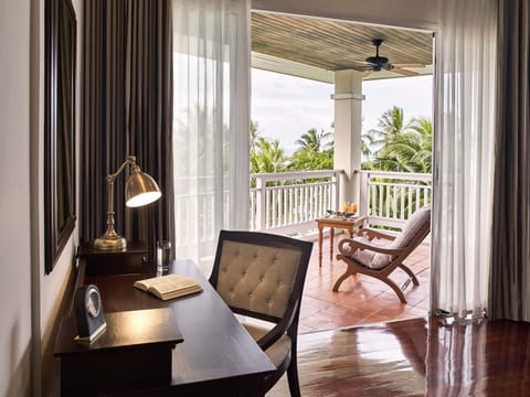 Premium bedding, down comforters, minibar, in-room safe