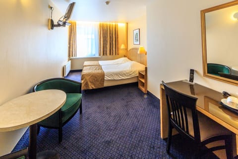 Superior Double Room | In-room safe, blackout drapes, free WiFi, bed sheets