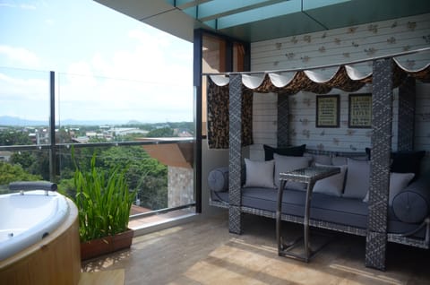 Presidential Suite | Balcony