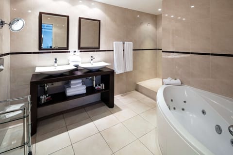 Luxury Suite, Terrace, Sea View | Bathroom | Free toiletries, hair dryer, towels