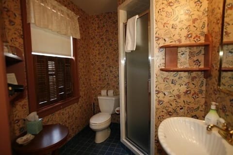 Room#7, Queen with Fireplace | Bathroom | Shower, hair dryer, towels, soap