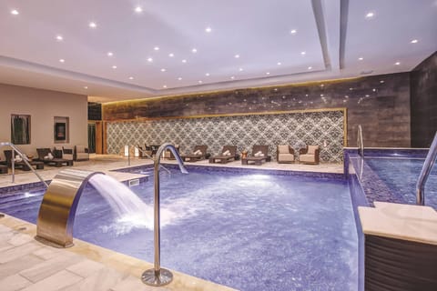 Couples treatment rooms, sauna, body treatments, mud baths, hydrotherapy